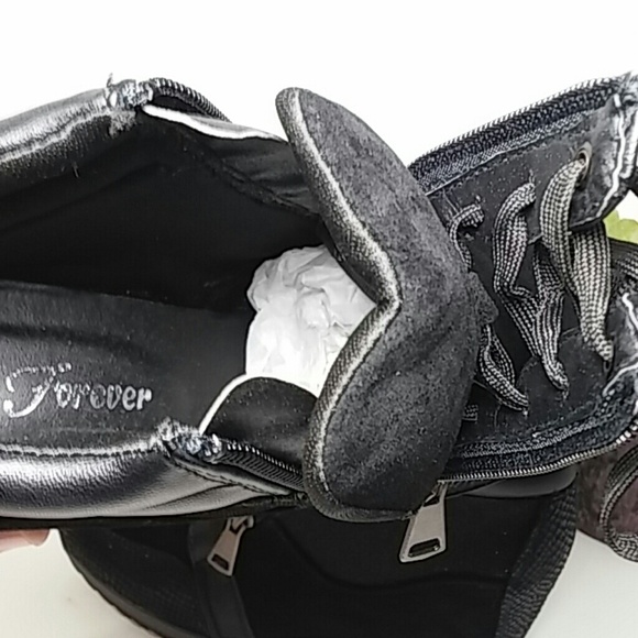 🆕 Forever Link Black Hidden Wedge Sneakers 🆕 - Picture 8 of 8